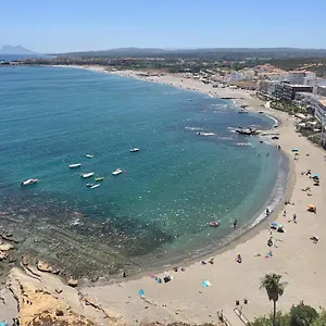 Maravilloso En Primera Linea De Playa. Torreguadiaro